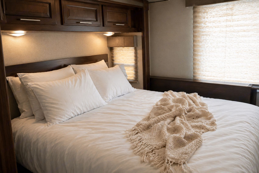2016 FR3 FR3 Motorhome Sleeping Arrangement